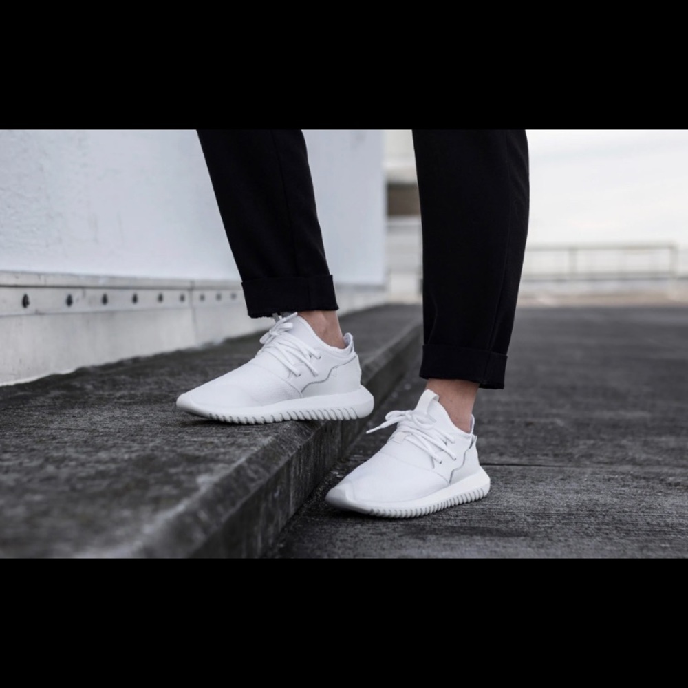 Adidas White Tubular Entrap